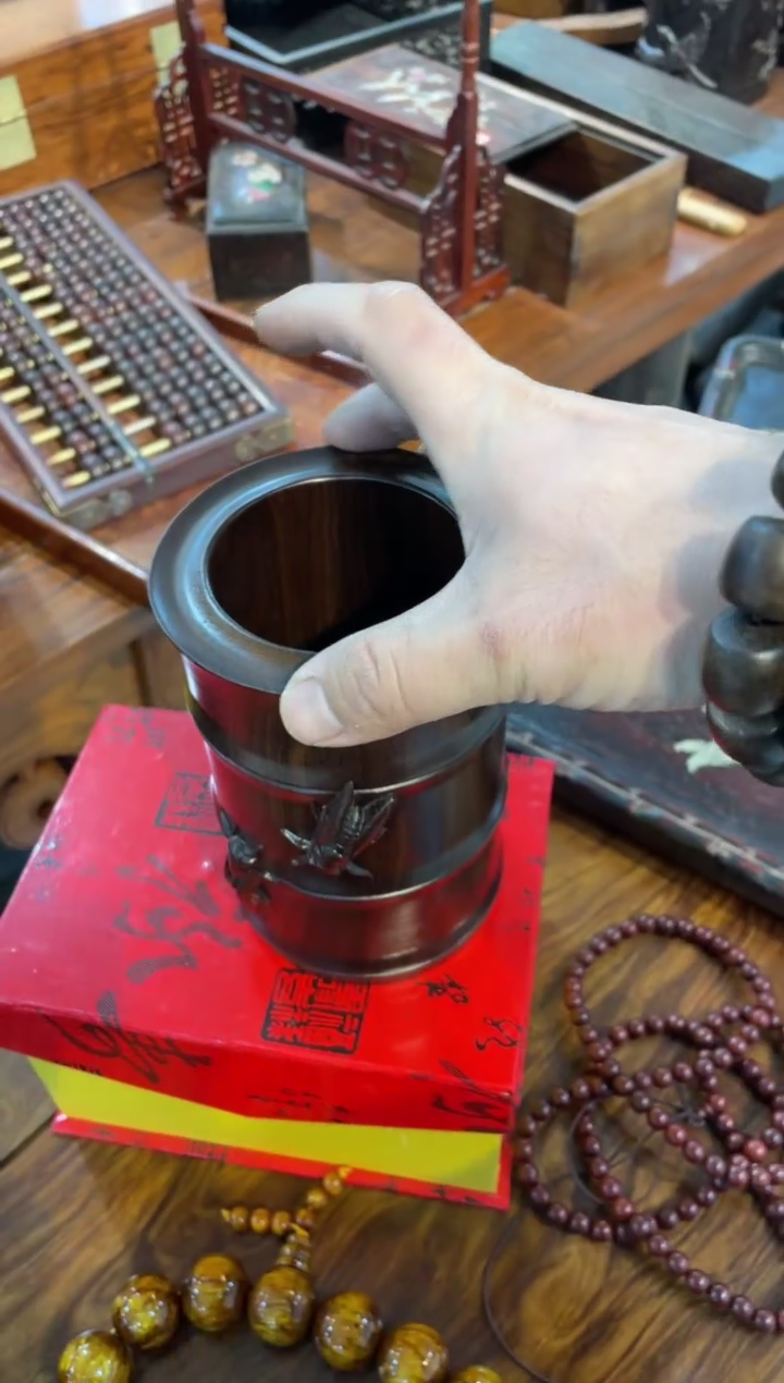 【闪购商品】木檀木笔筒啊啊啊