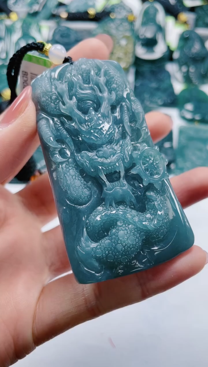 【闪购商品】翡翠颈饰未镶嵌