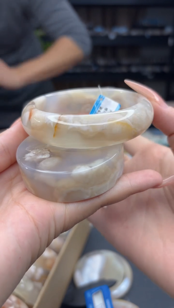 【闪购商品】石英质玉手镯未镶嵌1240（60圈赠送镯心）