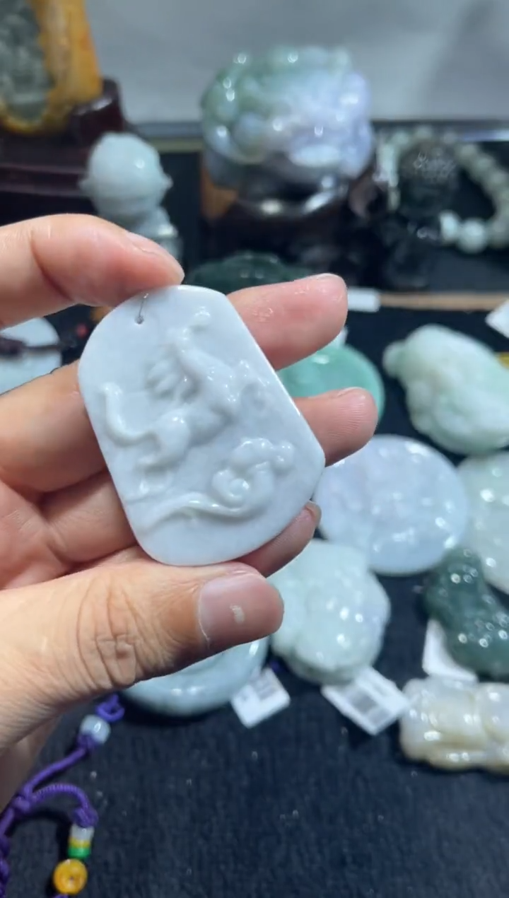 【闪购商品】翡翠颈饰未镶嵌00000215