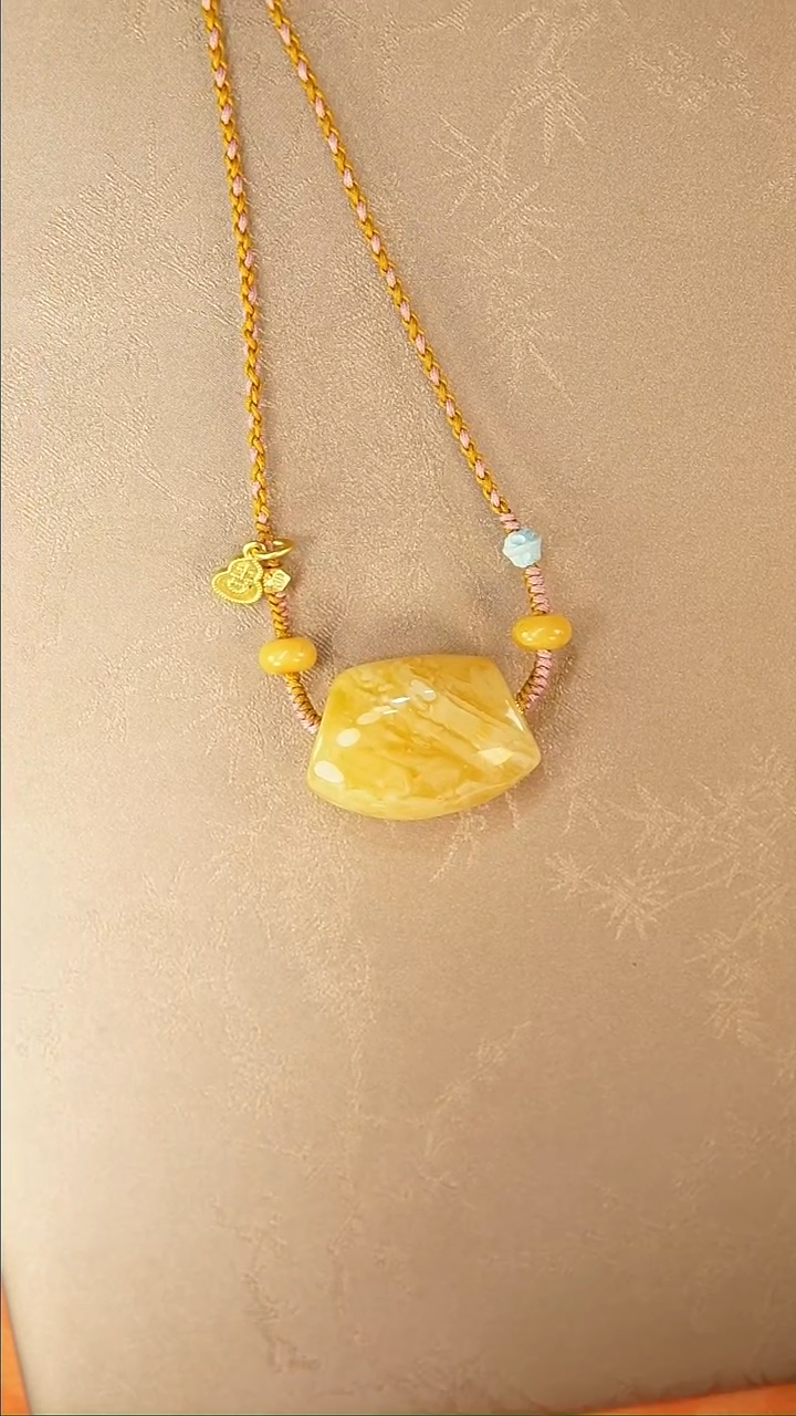 【闪购商品】琥珀颈饰未镶嵌颈饰