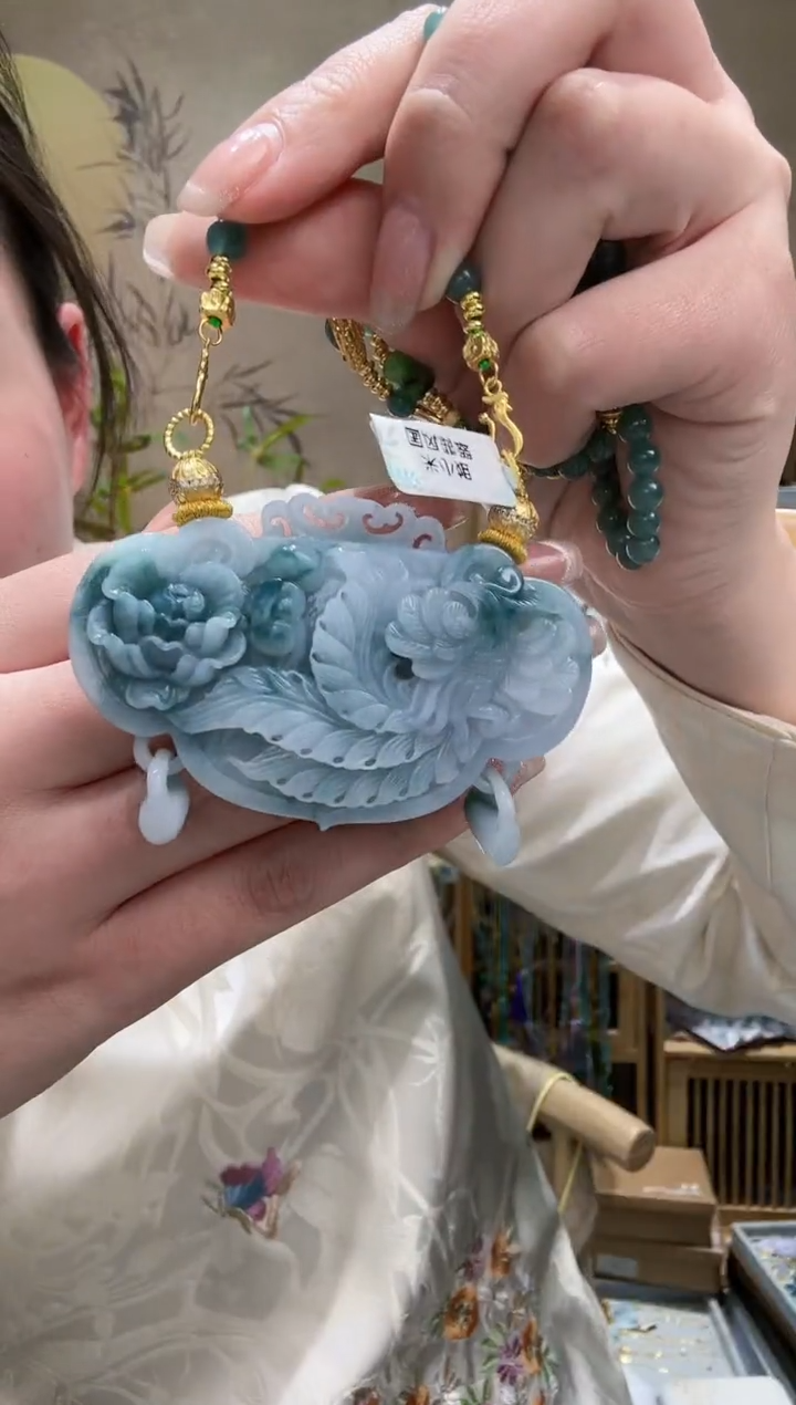 【闪购商品】翡翠颈饰未镶嵌吊坠