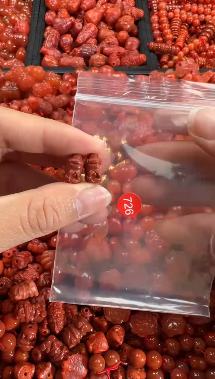 【闪购商品】南红玛瑙颈饰未镶嵌1