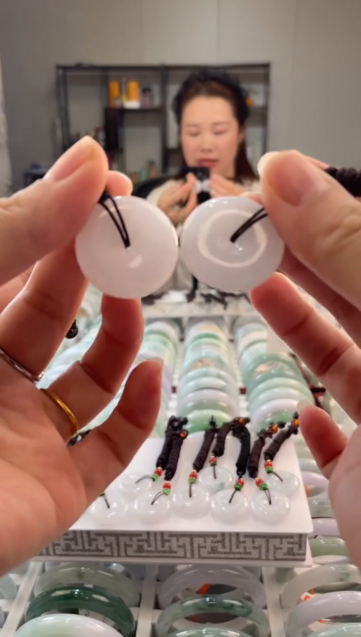 颈饰未镶嵌翡翠多样性发一