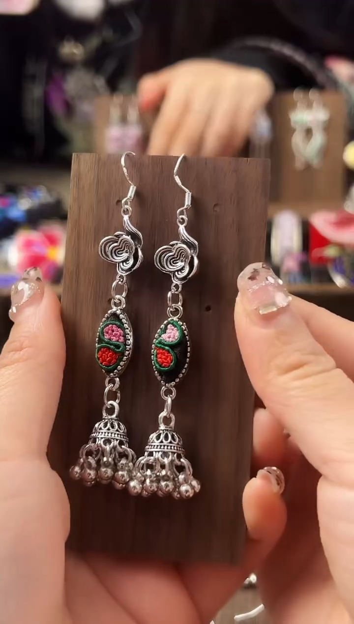 【闪购商品】织绣民族风老绣饰品016