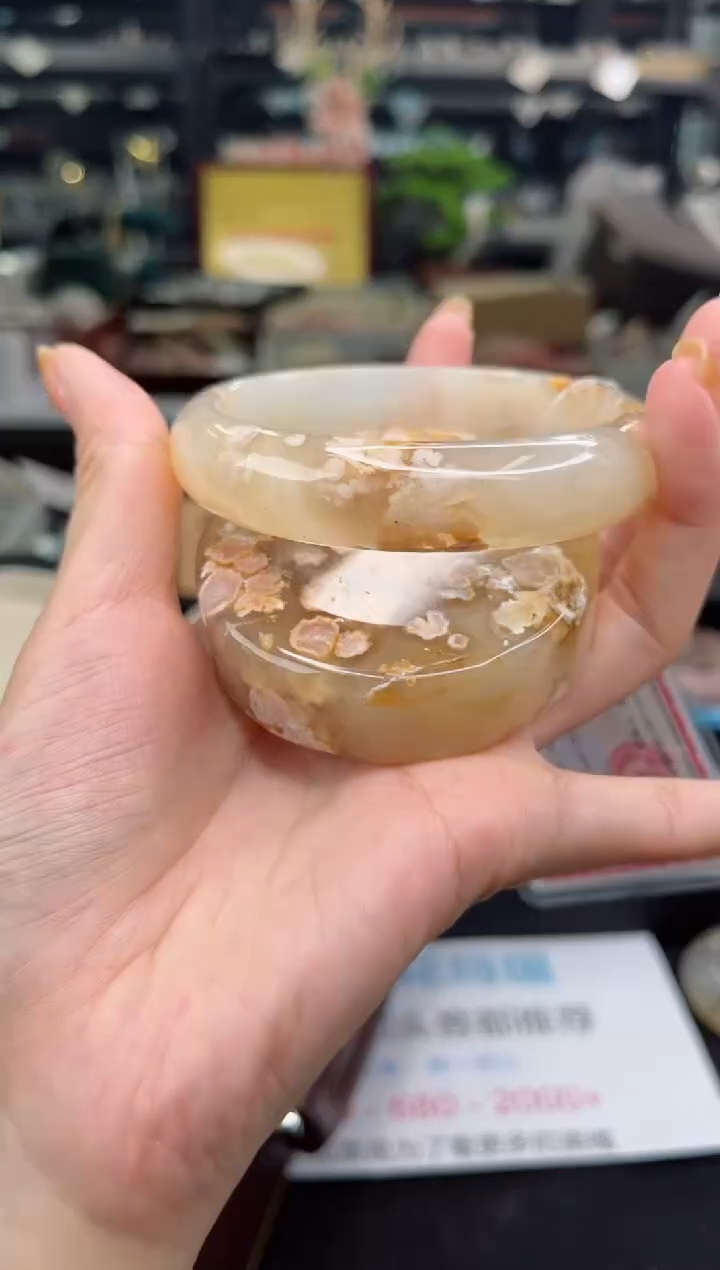 【闪购商品】石英质玉手镯未镶嵌64圈口（赠品镯心）6507599