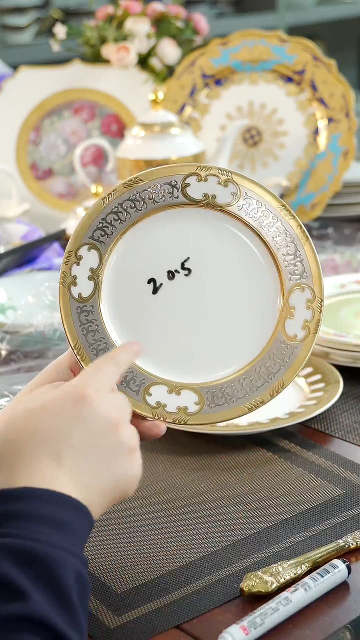 【闪购商品】瓷片8英寸平盘  福利价微瑕