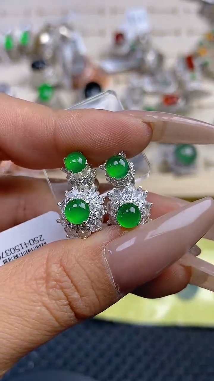 定制翡翠未镶嵌天然翡翠蛋面183