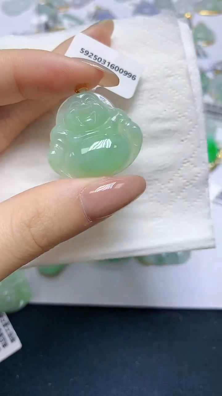 翡翠18K金镶嵌颈饰天然缅甸A货翡翠