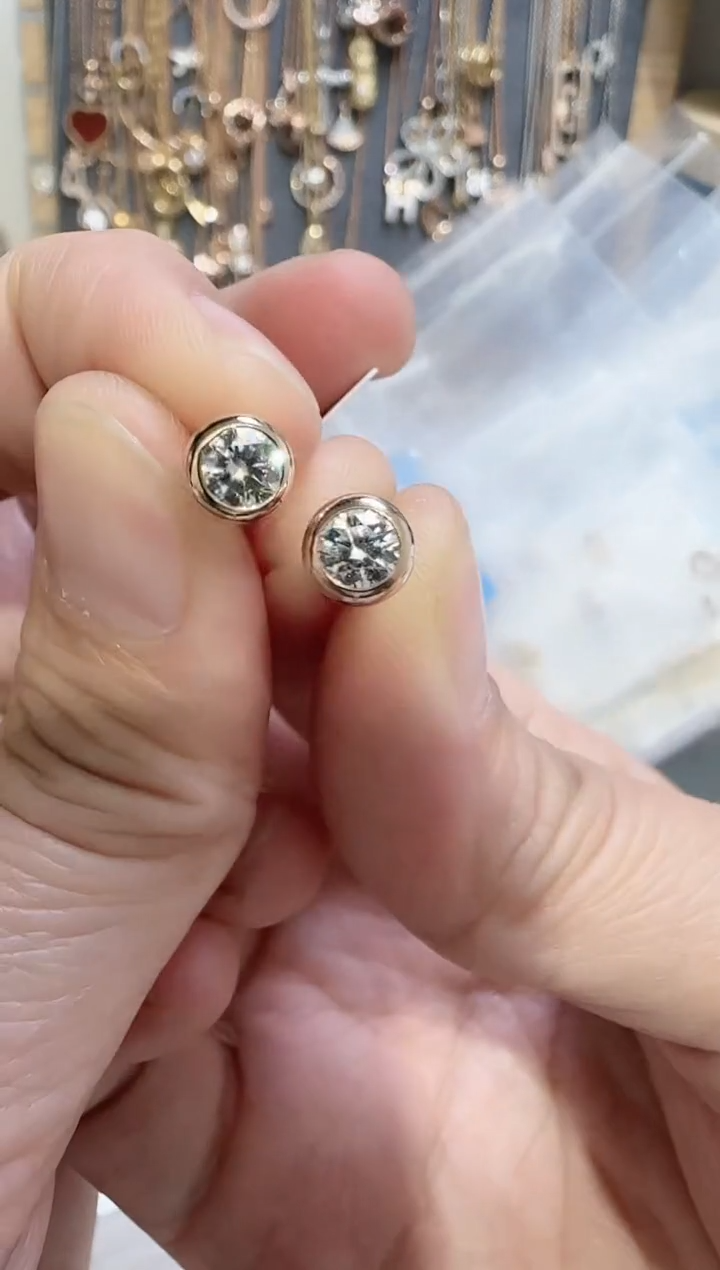 【闪购商品】钻石耳饰18K金镶嵌耳钉25+25分