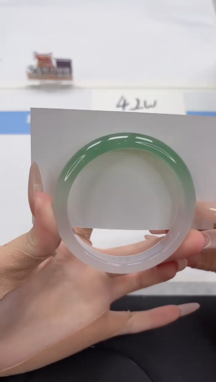 【闪购商品】石英质玉手镯未镶嵌A435-59.5