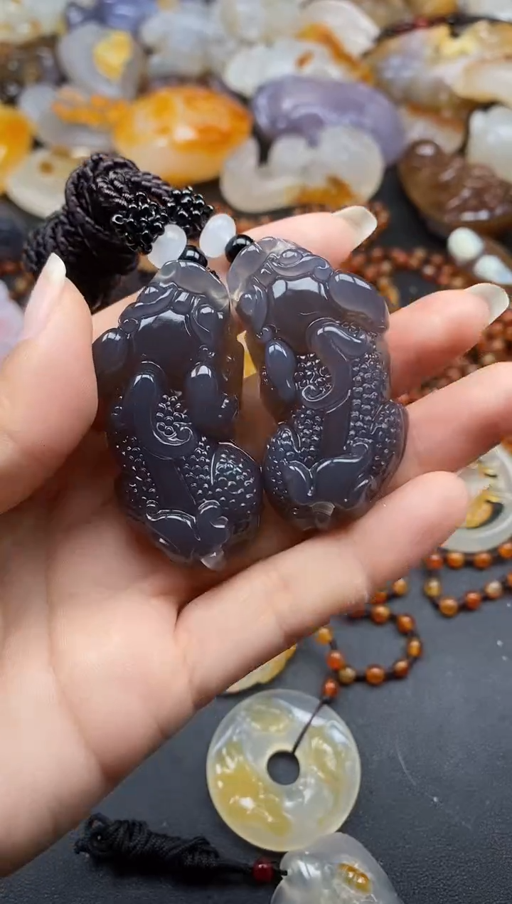 未镶嵌1玛瑙/玉髓土**奶ll