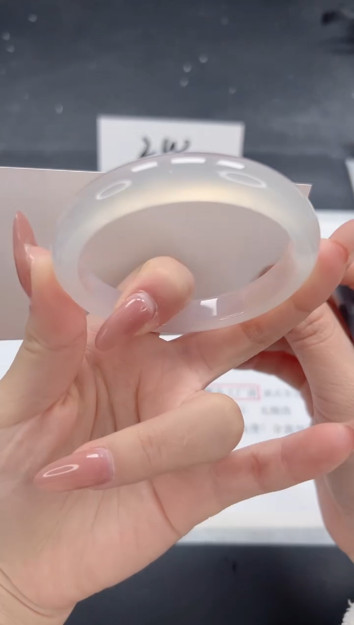 【闪购商品】石英质玉手镯合金A160-54