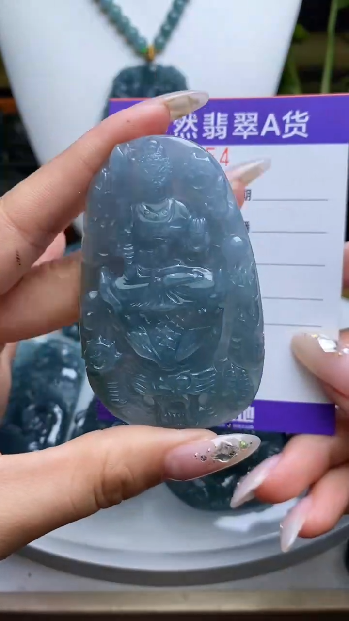 【闪购商品】翡翠颈饰未镶嵌          