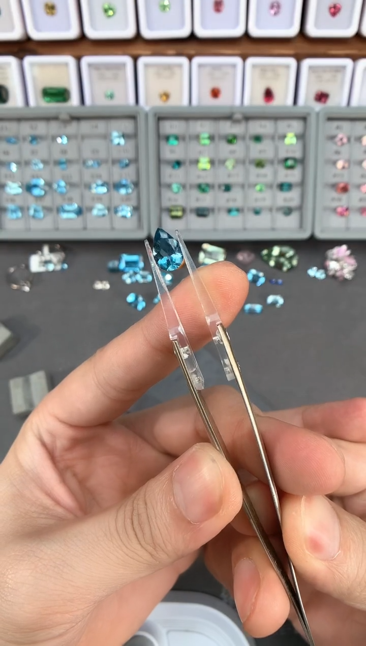 【闪购商品】定制海蓝宝石裸石未镶嵌1.79ct
