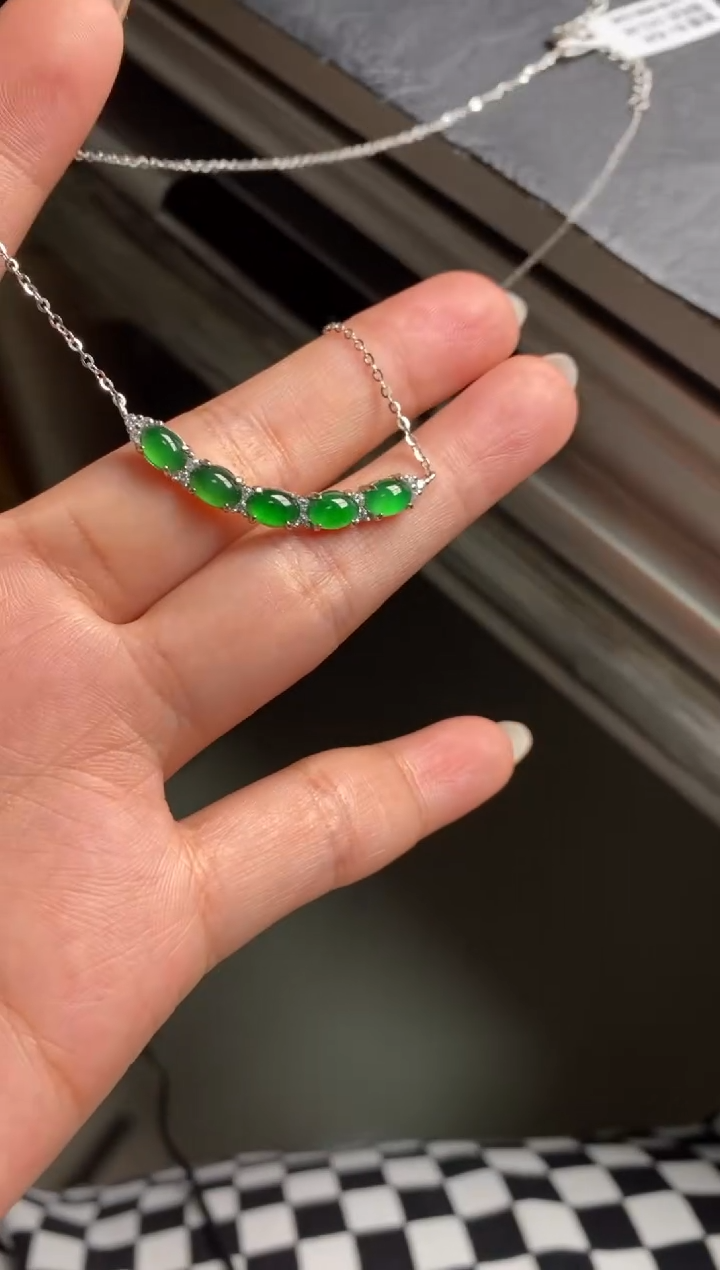 18K金镶嵌戒指翡翠天然A货翡翠