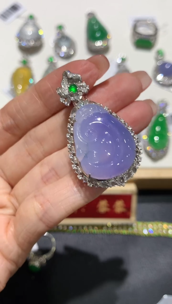 【闪购商品】翡翠吊坠(不含链)18K金镶嵌团购7