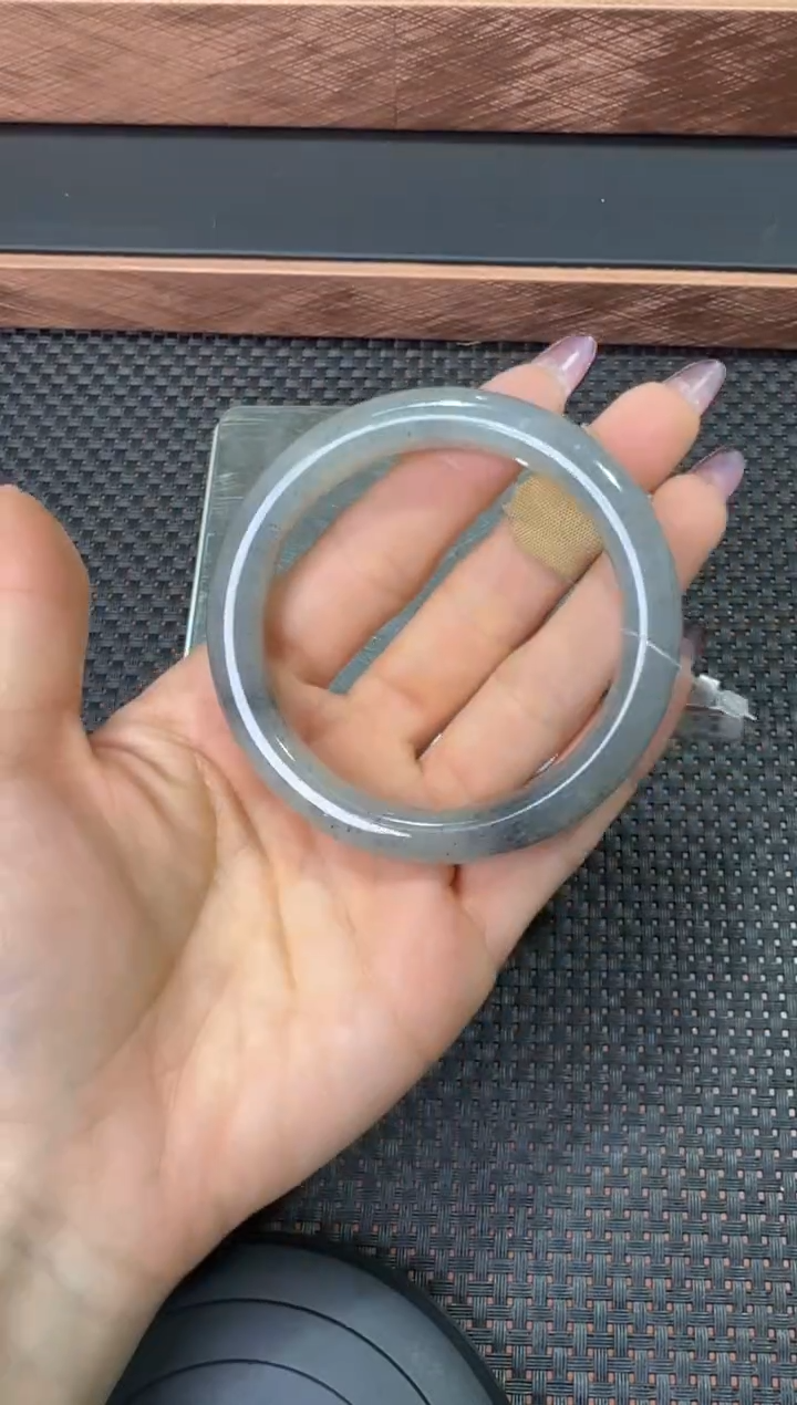 未镶嵌手镯和田玉黑山手镯56圈口