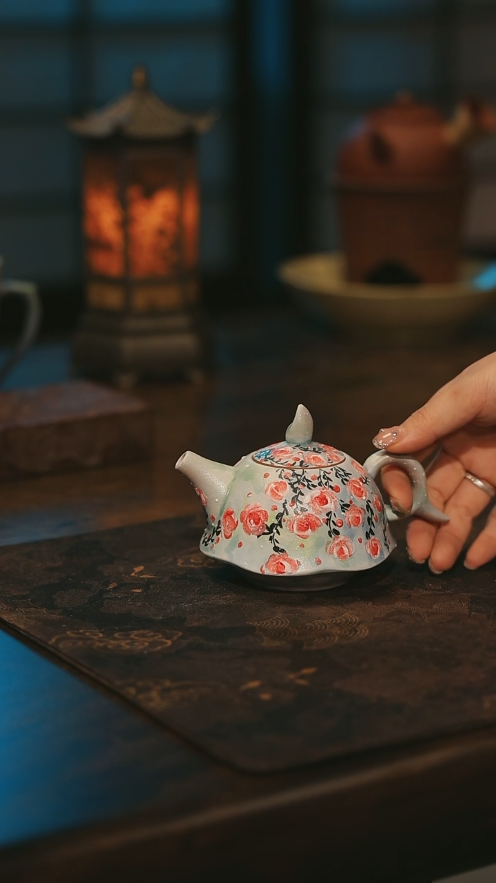 陶瓷景德镇高温釉下彩绘设计师款式