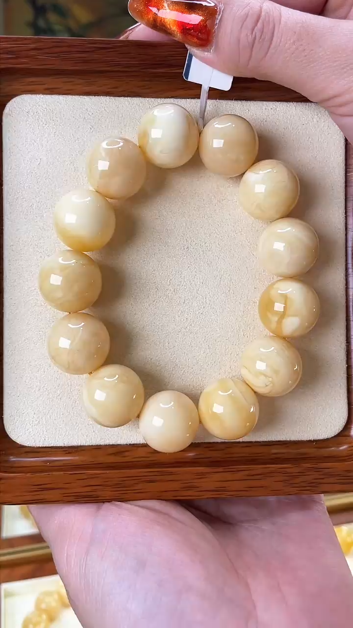 【闪购商品】蜜蜡裸石未镶嵌手串