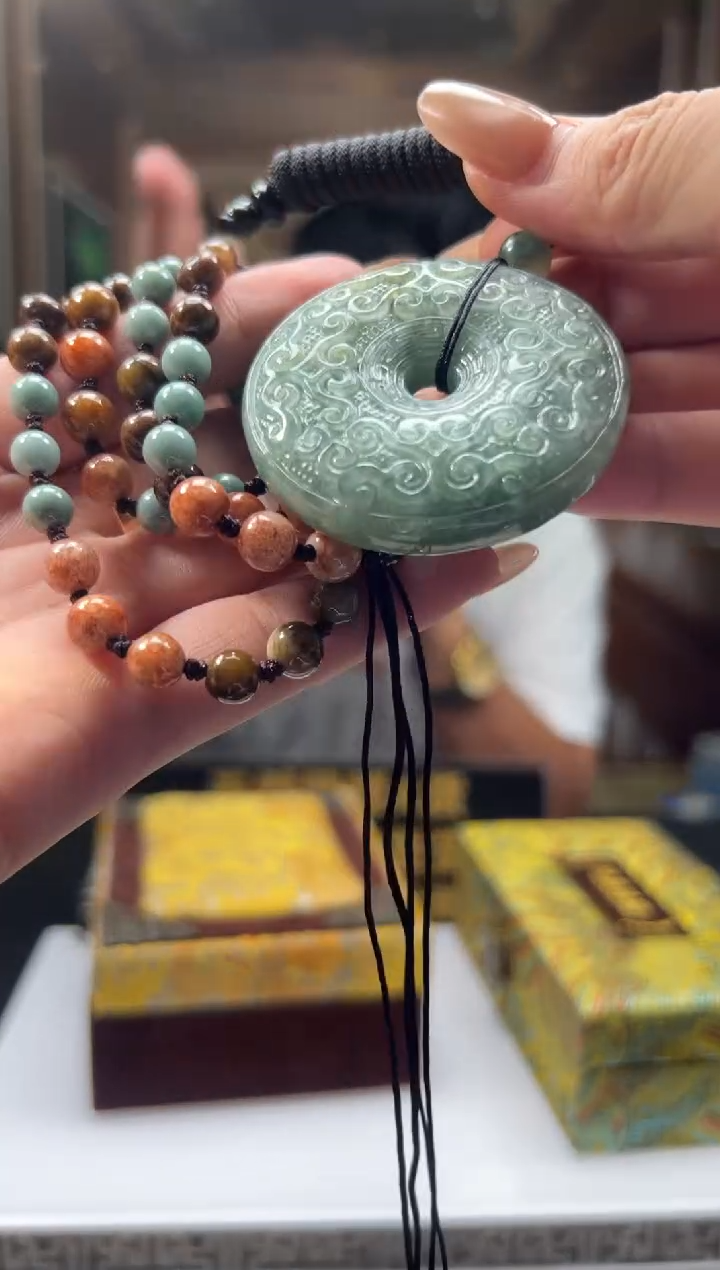 翡翠未镶嵌颈饰0164044555
