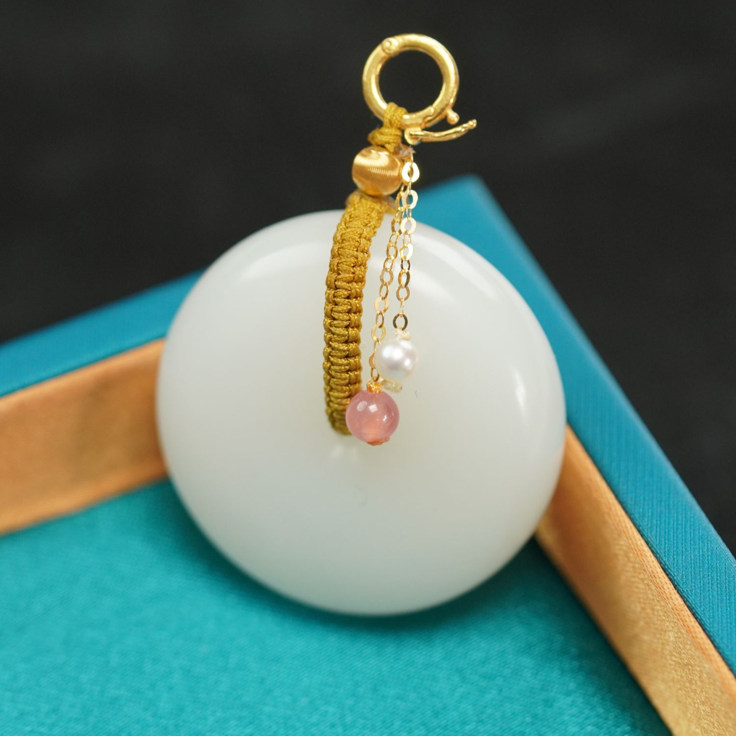 【之七珠宝】和田玉新疆羊脂白平安扣+18k金吊坠 约卡33*33*12mm