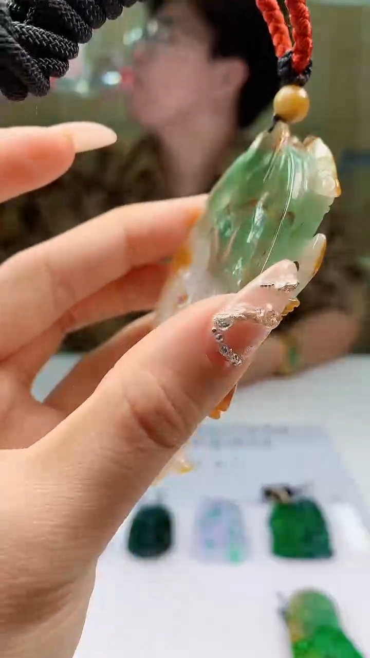 【闪购商品】定制翡翠未镶嵌4688ty-毛货挂件