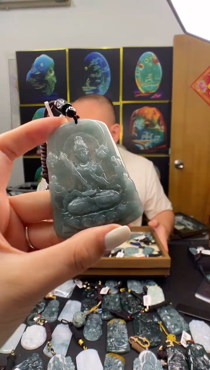 颈饰未镶嵌翡翠多样性发其一