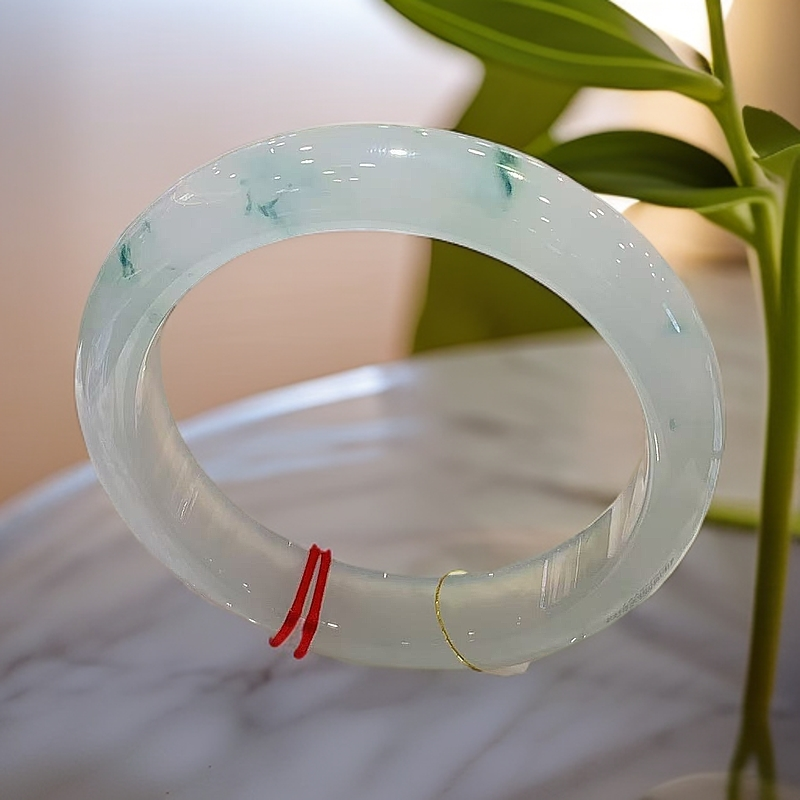 59.2 圈口 缅甸翡翠A货  浅绿色翡翠冰飘花镯