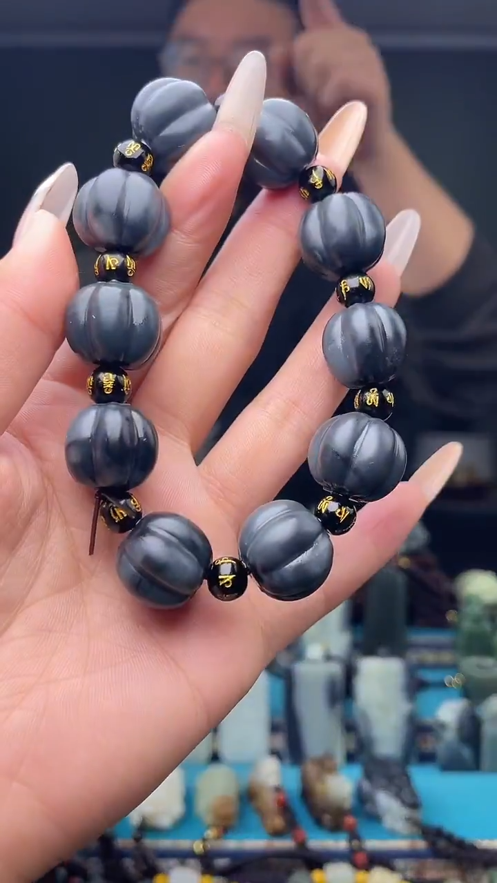 未镶嵌和田玉挂件1