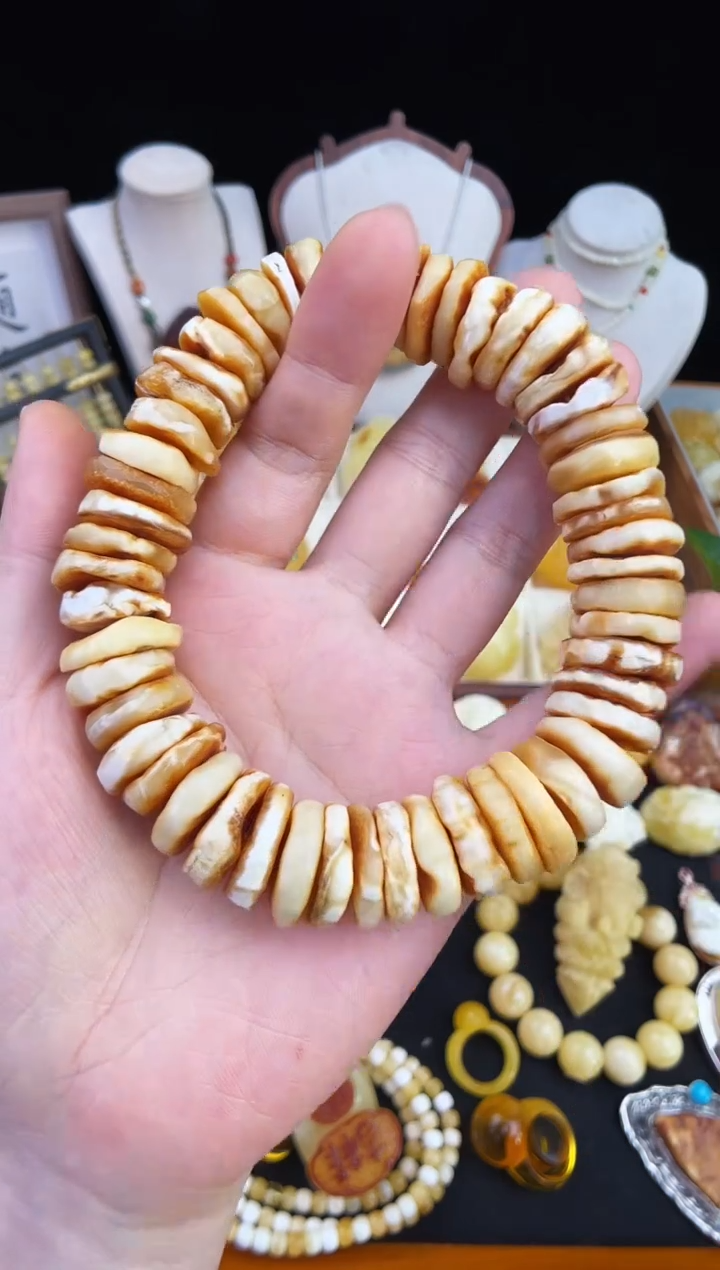 琥珀未镶嵌珠宝奇石柒月
