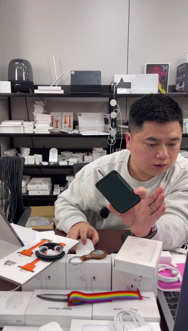 99新Apple苹果卡包微瑕