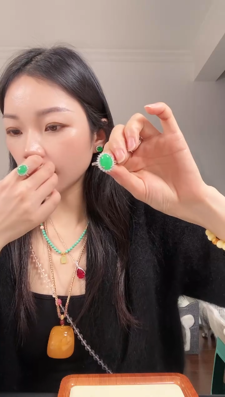 【闪购商品】琥珀颈饰未镶嵌A30AAAAAAA