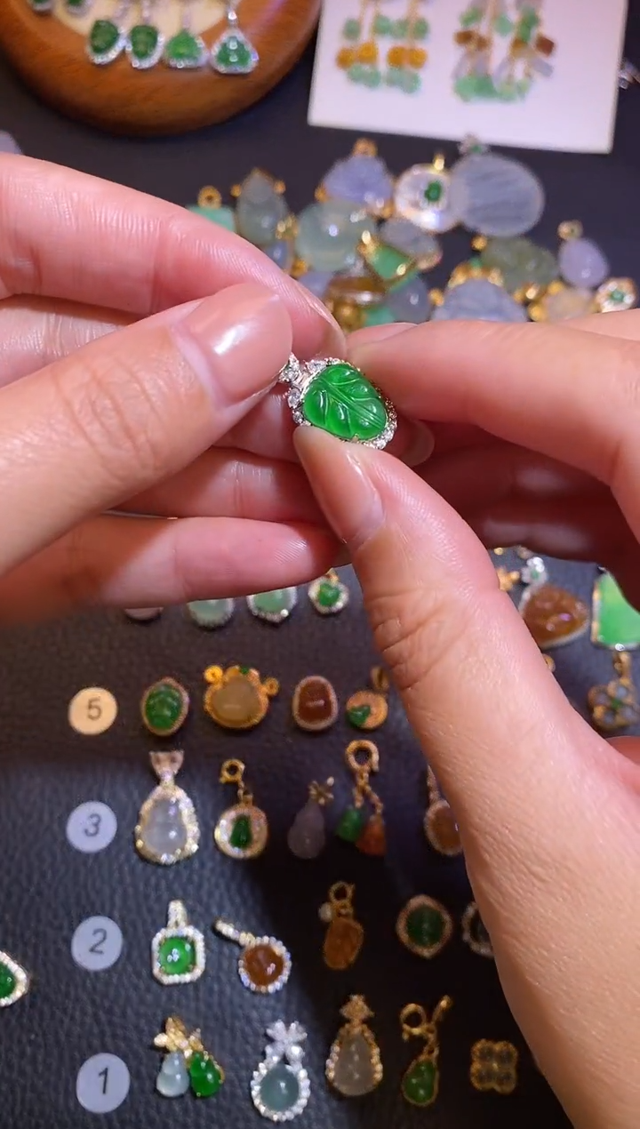 颈饰银S925镶嵌翡翠a货翡翠