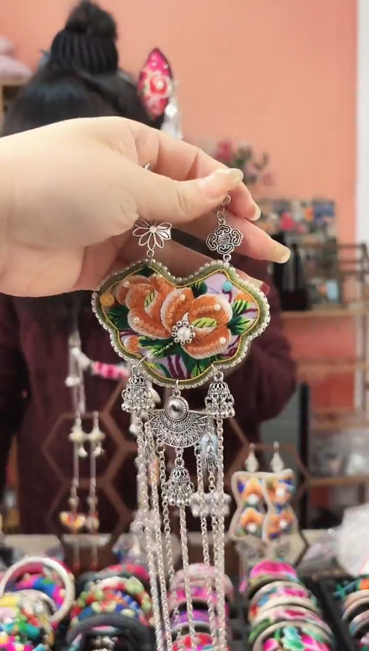 艺枝独绣手工饰品93