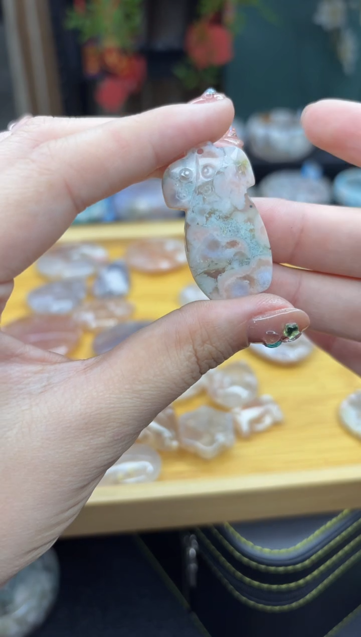 【闪购商品】石英质玉颈饰未镶嵌979
