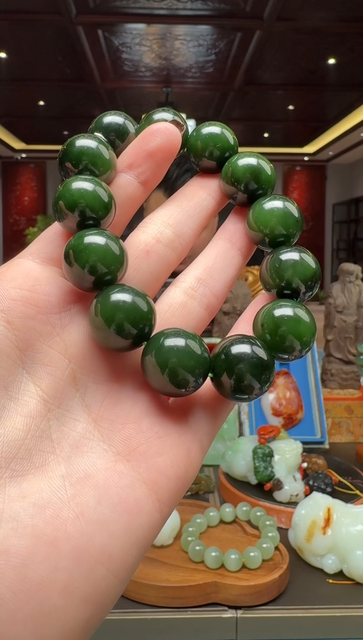 未镶嵌和田玉挂件by18