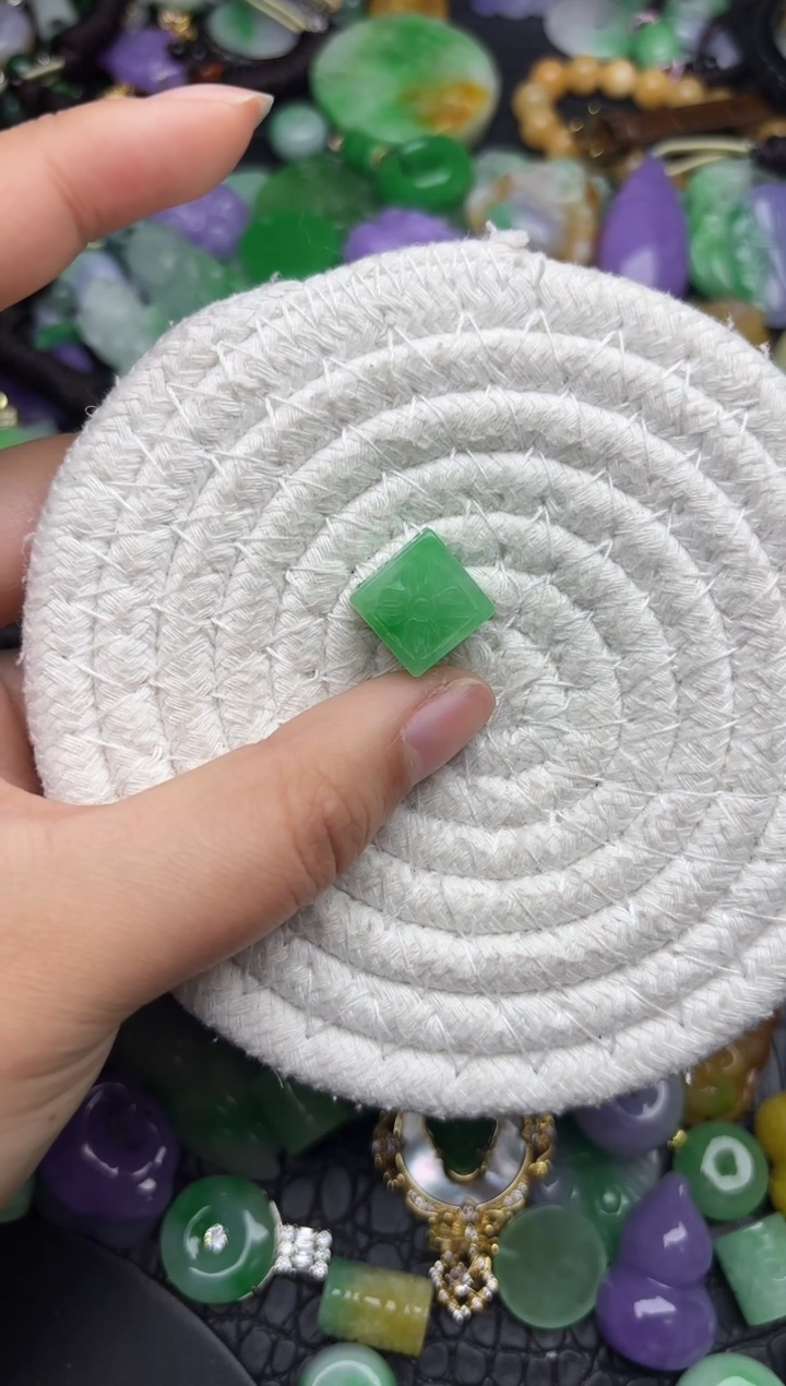 颈饰未镶嵌翡翠缅甸翡翠吊坠