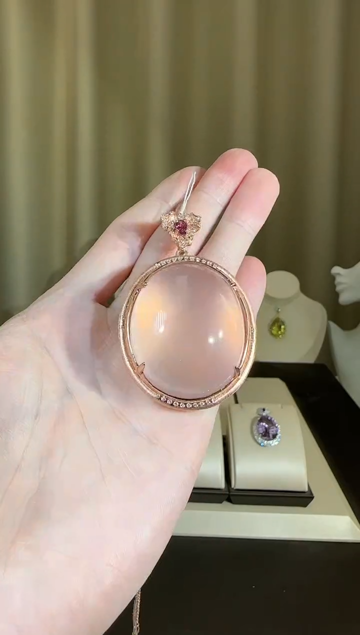 【闪购商品】芙蓉石颈饰银S925镶嵌34*40mm星光粉水晶