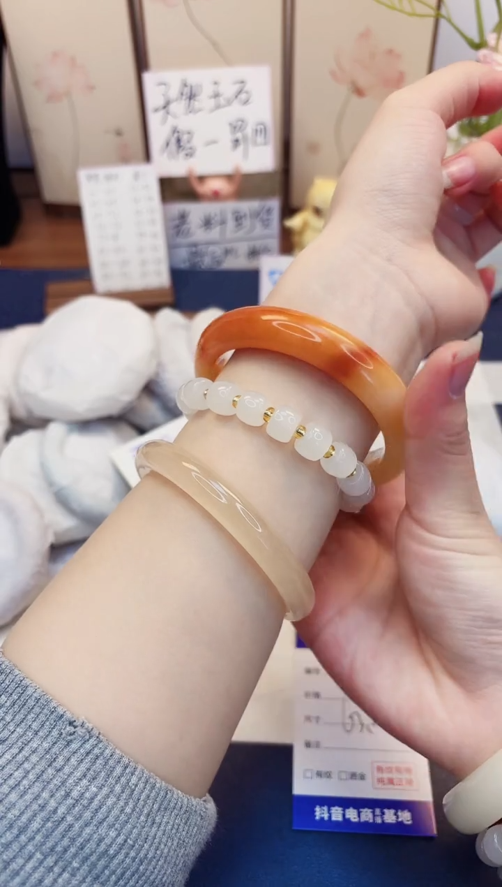 【闪购商品】石英质玉手镯未镶嵌422-财气镯-圈口63