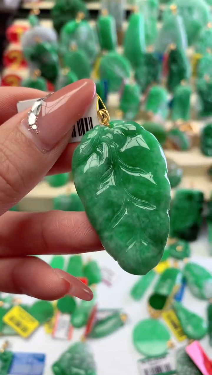 【闪购商品】翡翠颈饰18K金镶嵌挂件