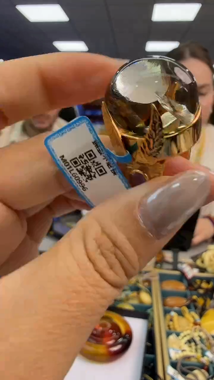 未镶嵌琥珀戒指113秒拍号 假一罚三 