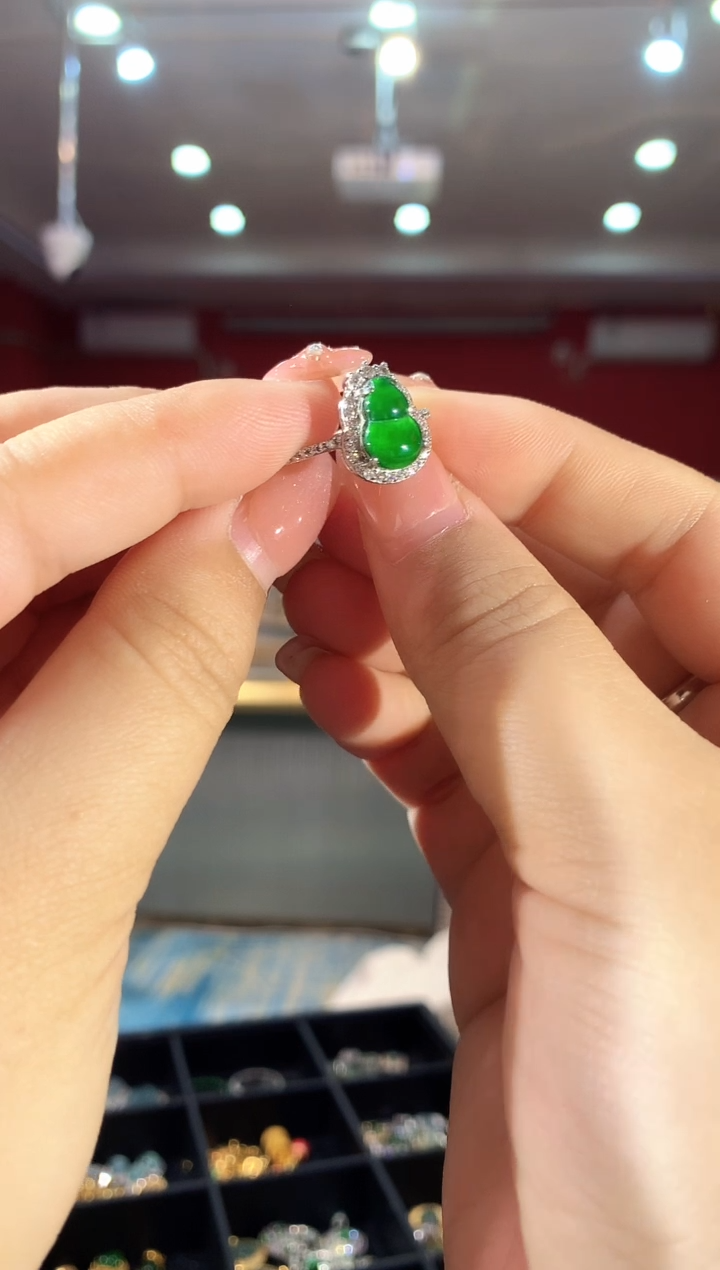 【闪购商品】翡翠银S925镶嵌戒指004ZY时尚