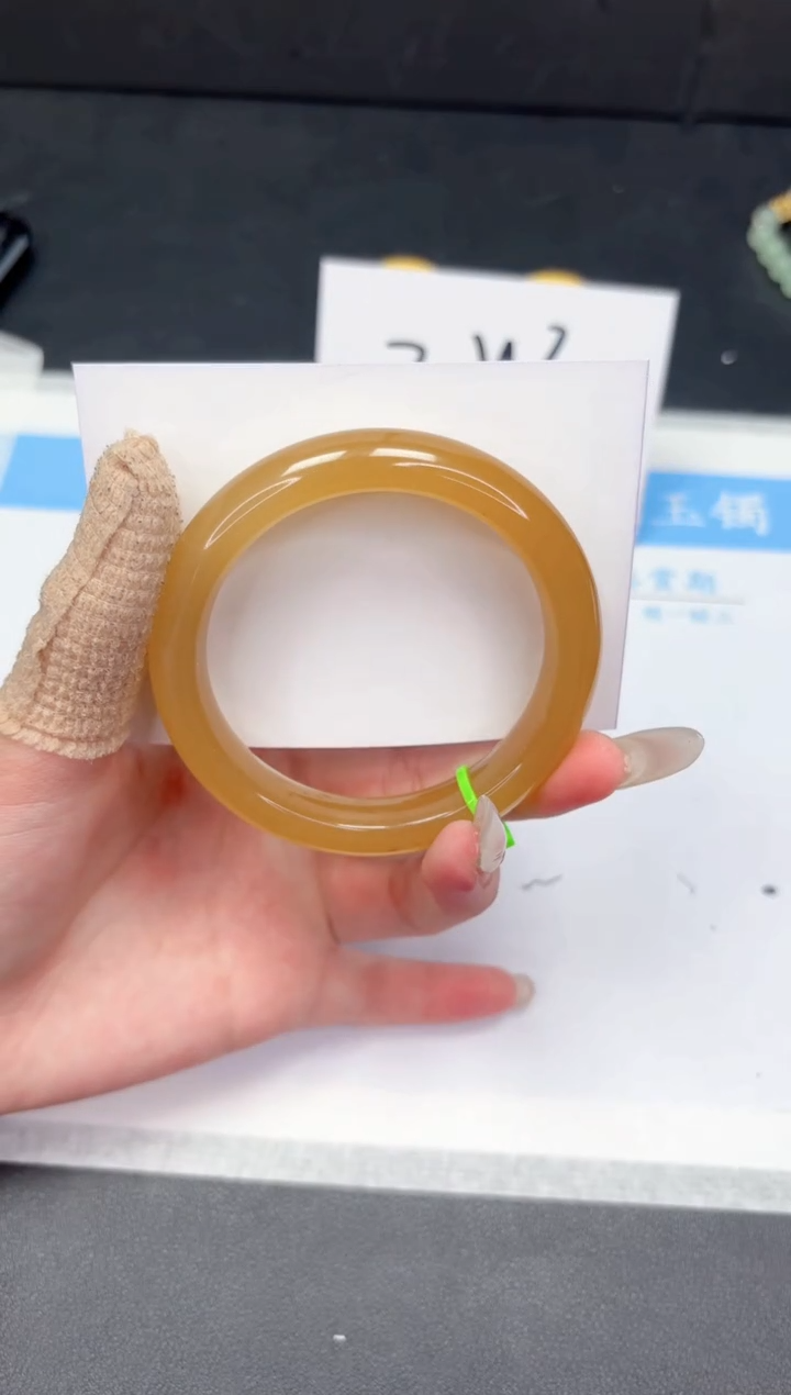 【闪购商品】石英质玉手镯未镶嵌167-56.2