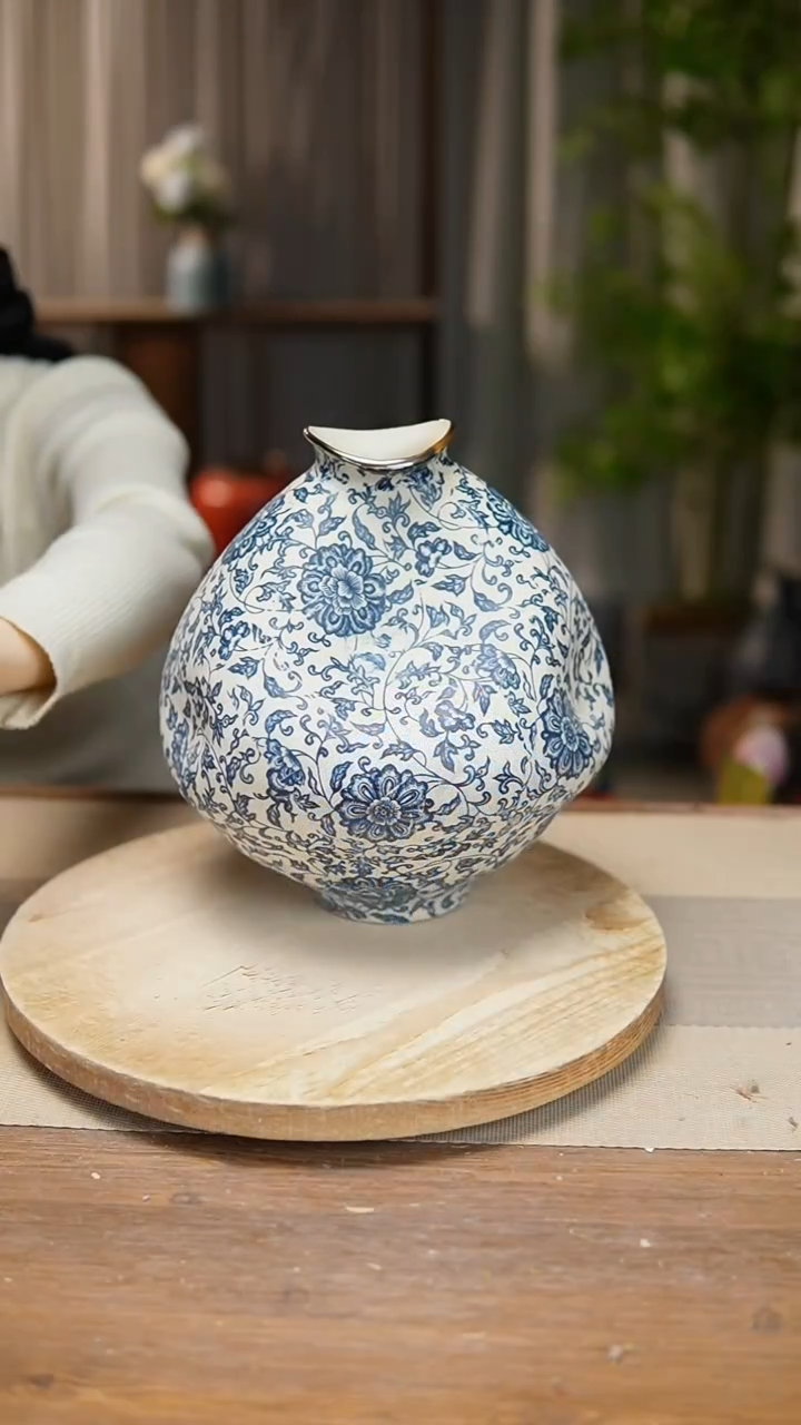 【闪购商品】陶瓷  花器青花瓷缠枝莲大肚