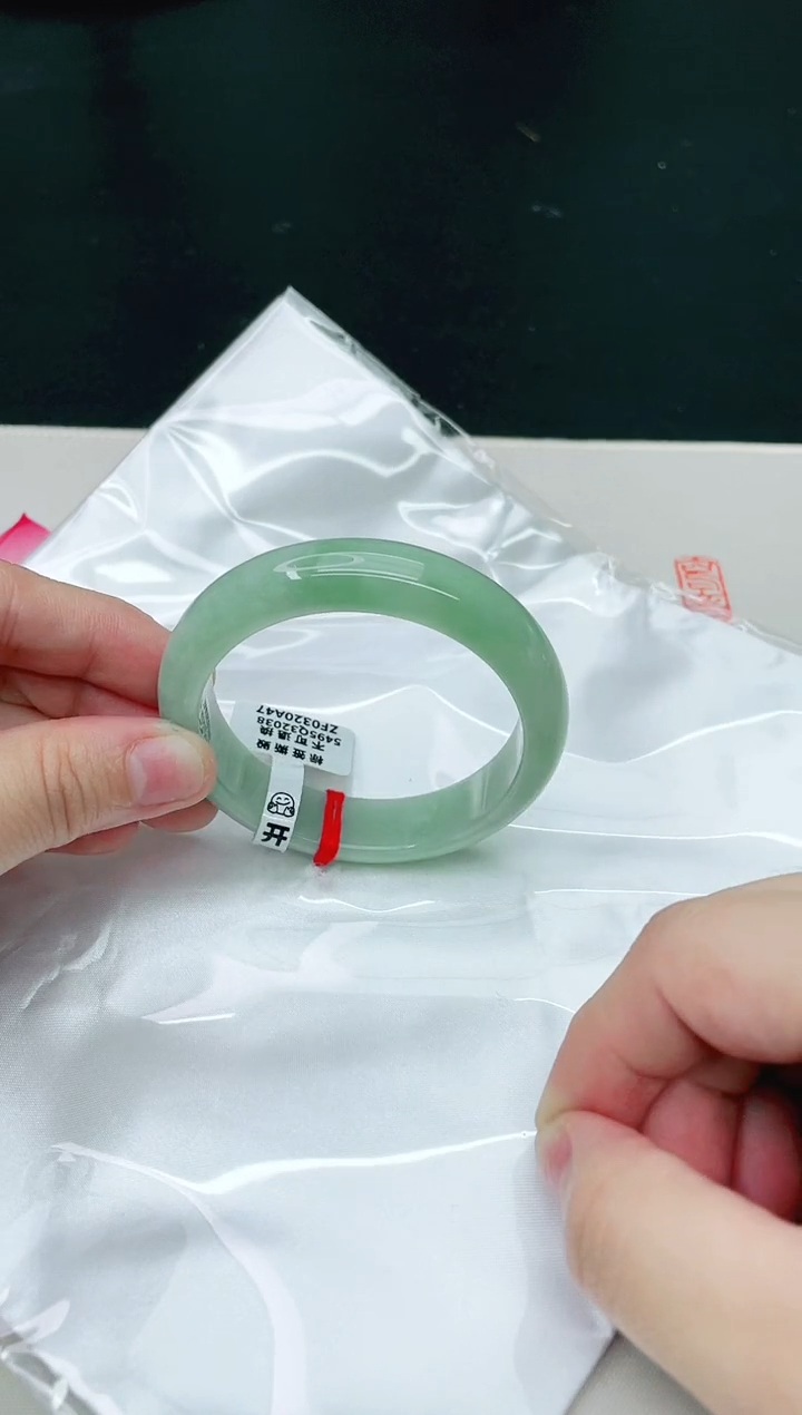 翡翠未镶嵌手镯天然A货翡翠54