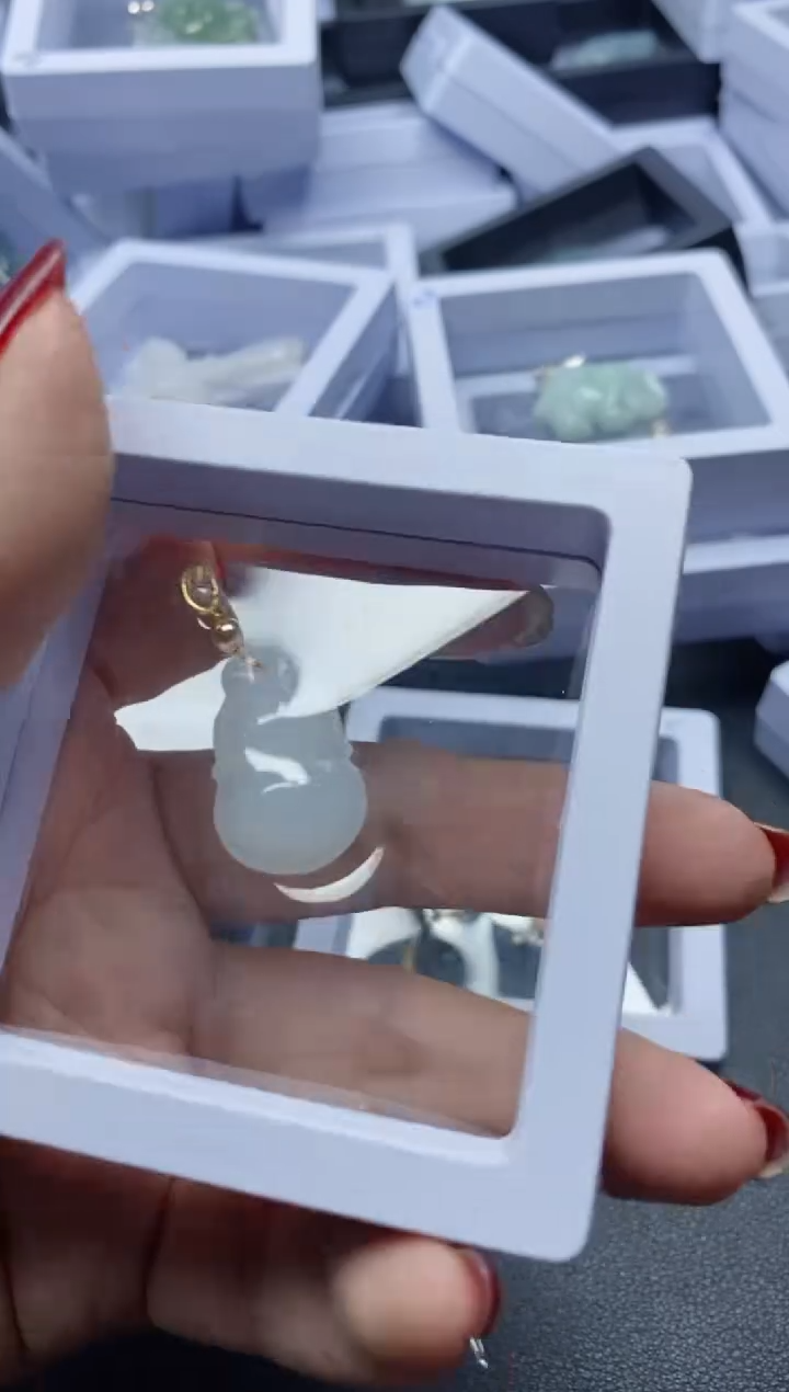 【闪购商品】翡翠吊坠(不含链)未镶嵌34872