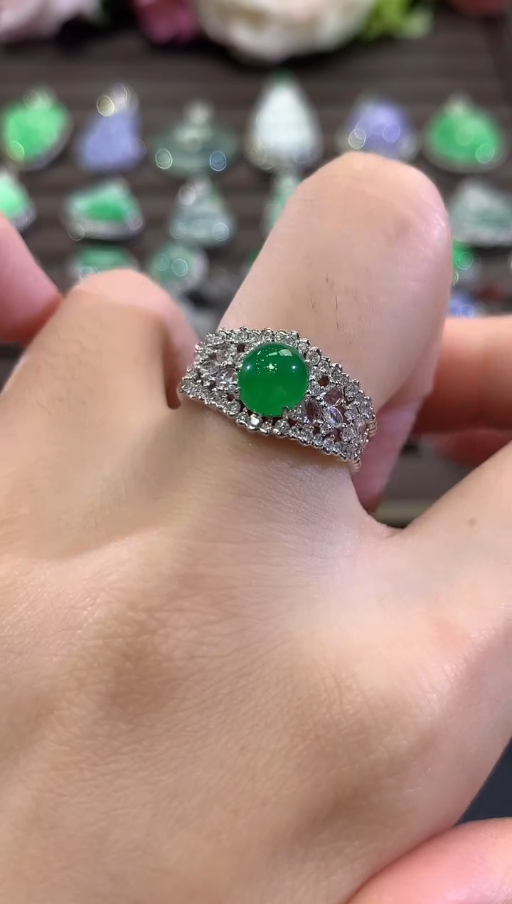 18K金镶嵌戒指翡翠秋日珠宝Q185