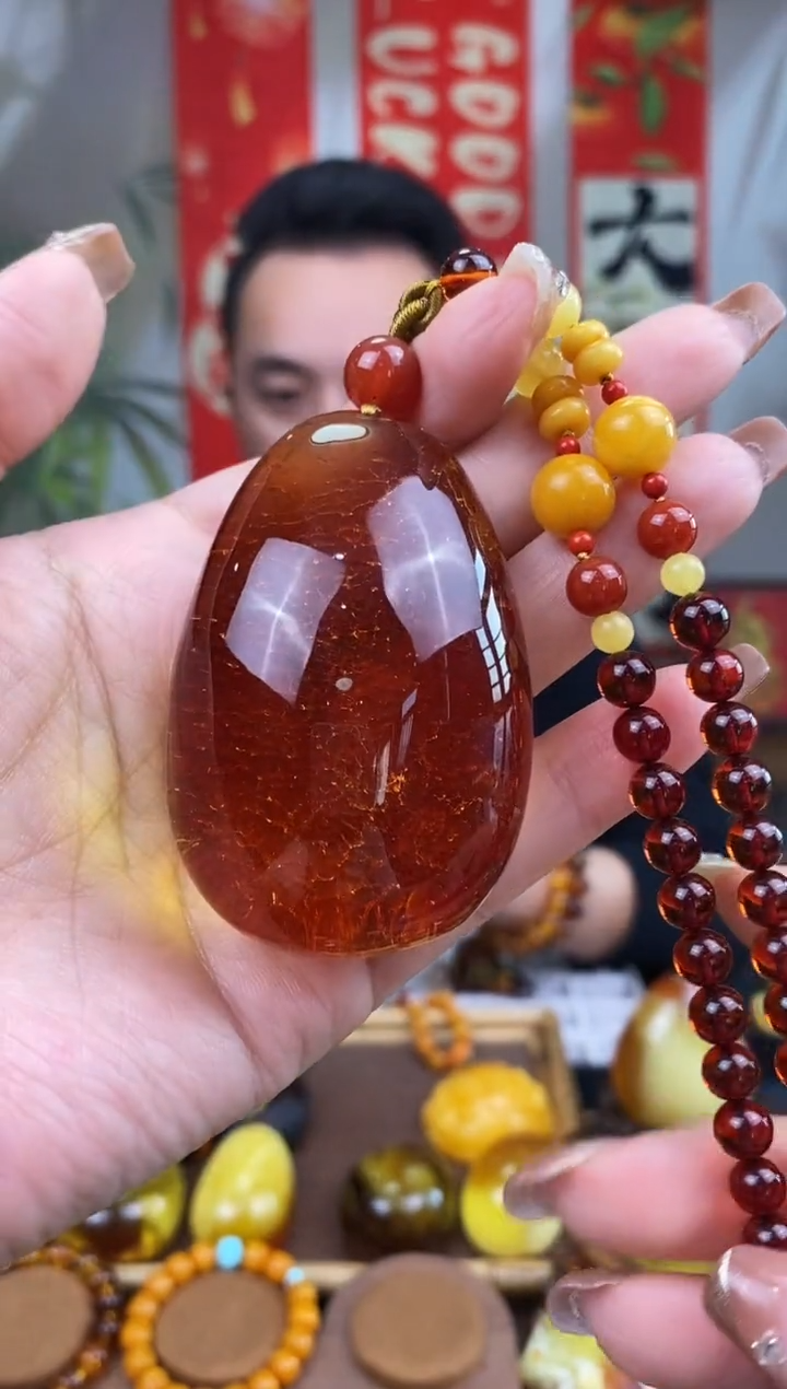 【闪购商品】琥珀裸石未镶嵌基地发货 一物一证 顺丰包邮