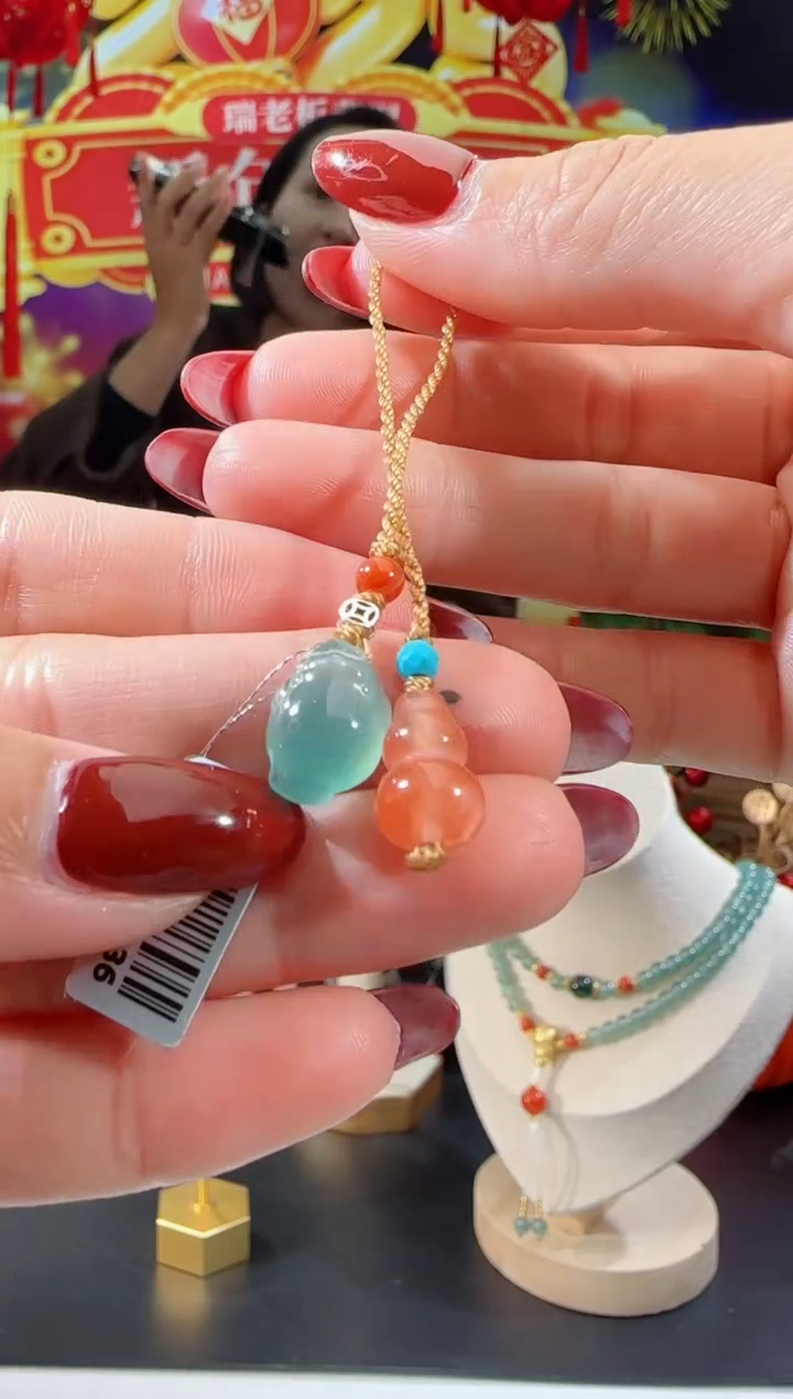 【闪购商品】翡翠吊坠(不含链)未镶嵌三足蟾手机挂多样性发一